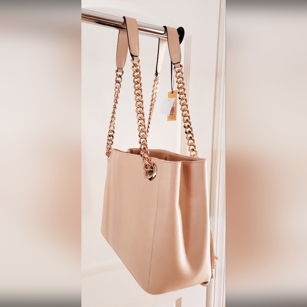 โค๏ธ Authentic Valentino Leather Cream Shoulder Bag - Picture 6 of 9